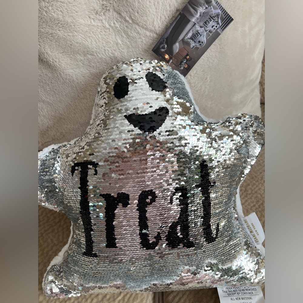 ISAAC MIZRAHI 16x16 Reversible Trick Or Treat Ghost Pillow NWT Halloween Sequins